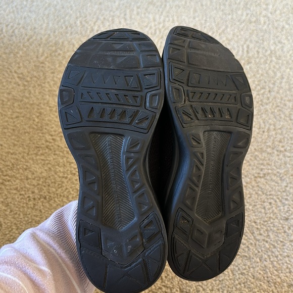 APL Techloom Breeze Knit Running Shoes Sneakers Size 7.5 - Picture 2 of 3